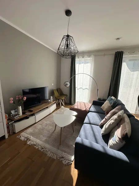2-Zimmer-Wohnung mit Balkon in Berlin-Friedrichshain — photo 1